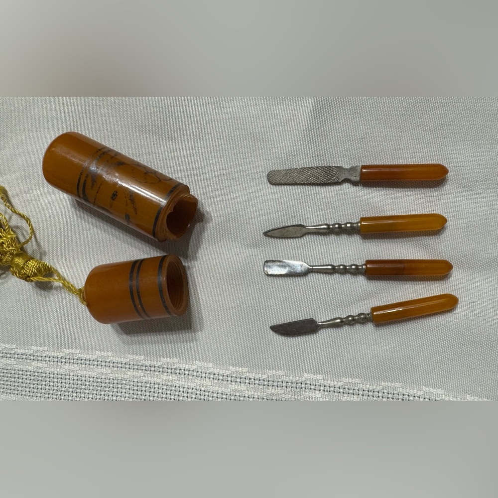 Vintage Art Deco Butterscotch Bakelite Manicure Set